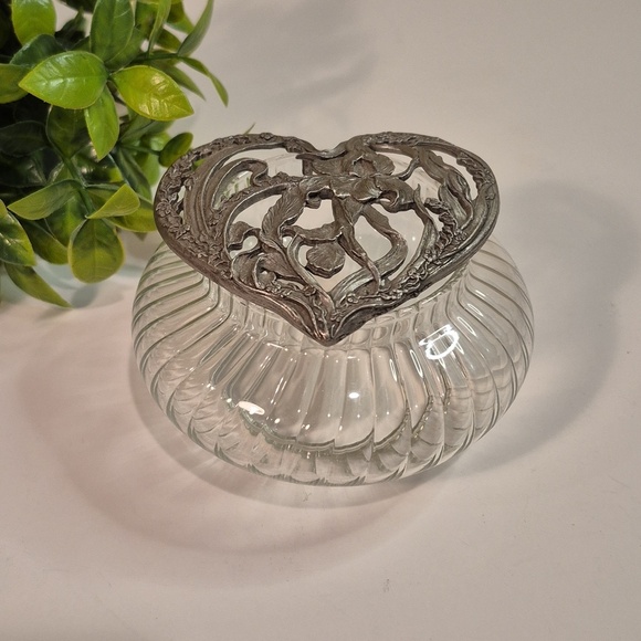 Rawcliffe Pewter Other - RAWCLIFFE PEWTER Vintage Glass Potpourri Trinket Jar Dish Pewter Iris Detail Lid